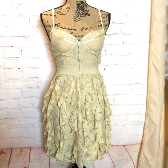 Rachel & Cloe Cream Lace Dress - Picture 1 of 9